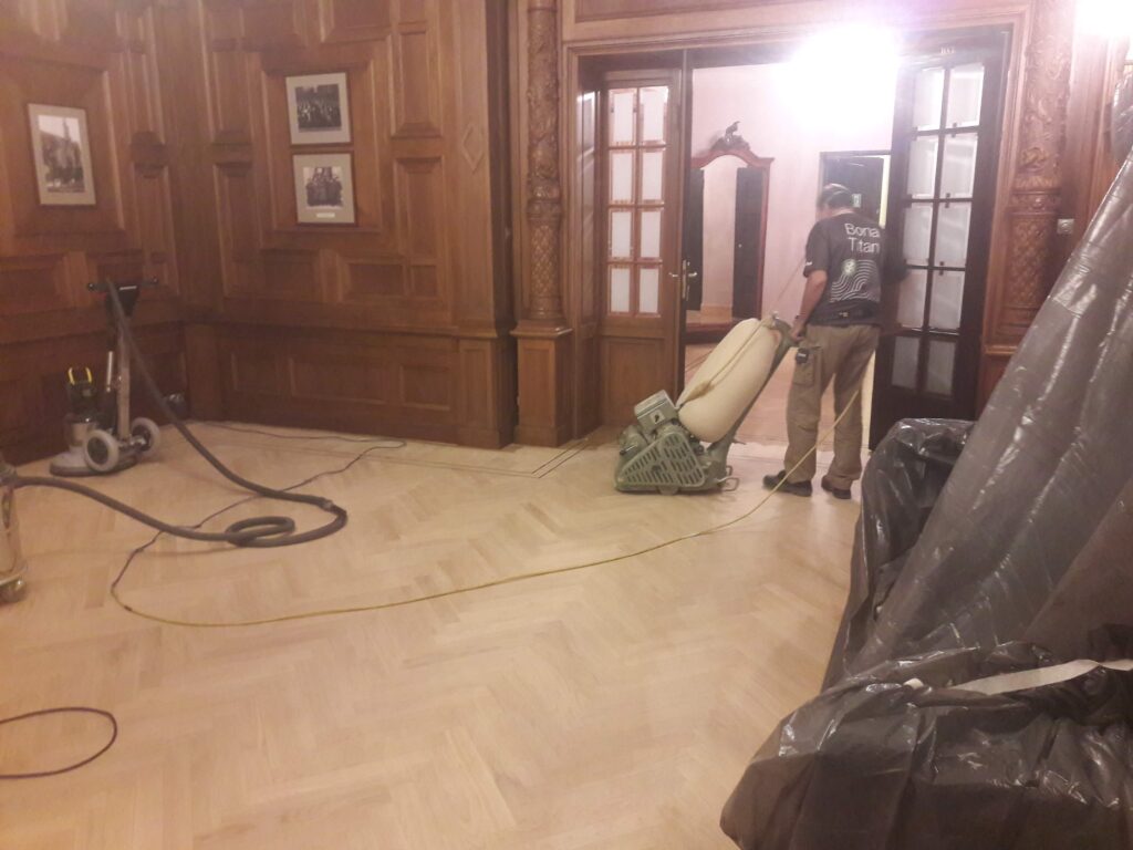 WOOD FLOOR SANDING